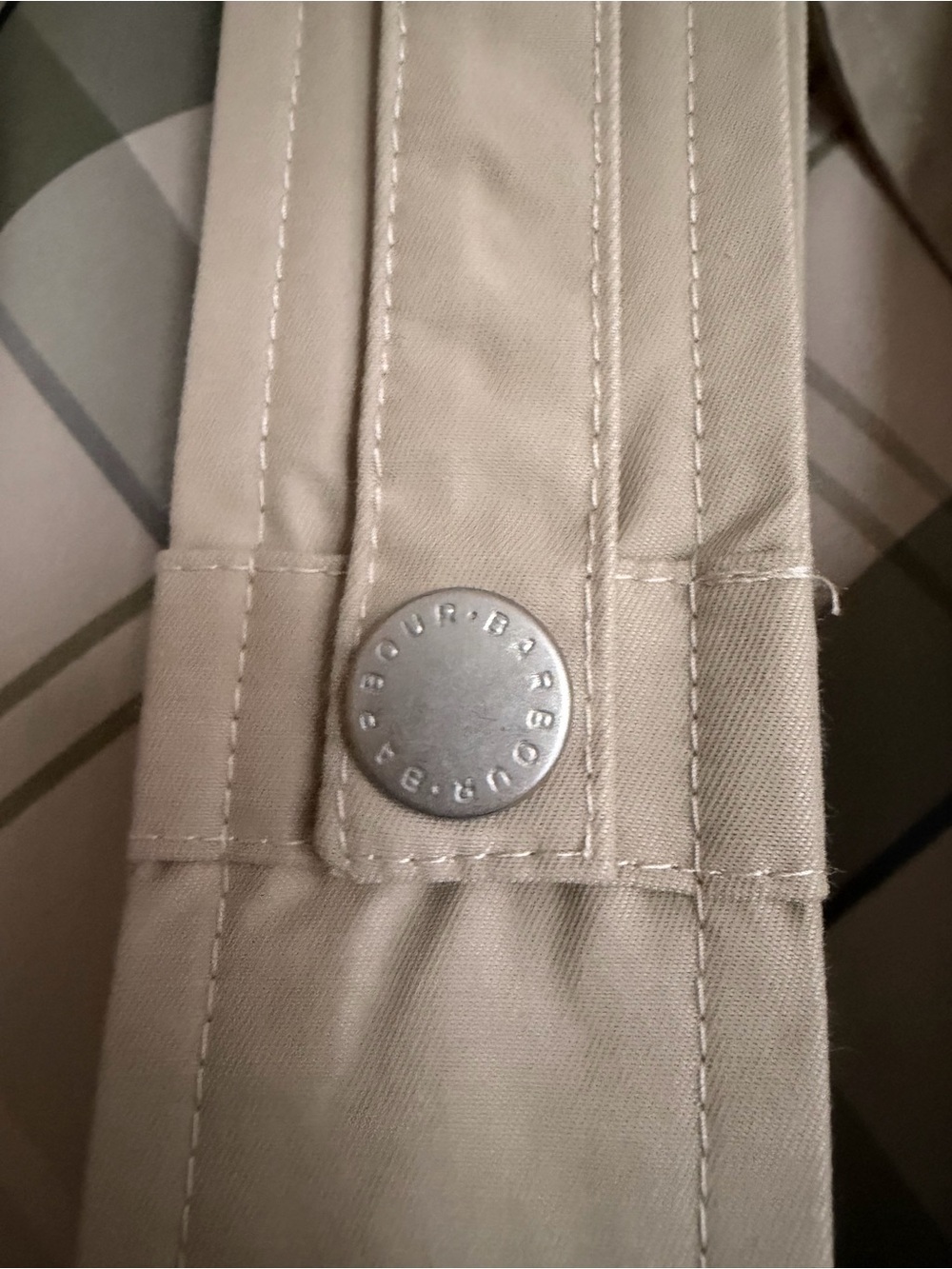 Barbour Women's Light Beige Trench Coat with Belt - Picture 9 of 9